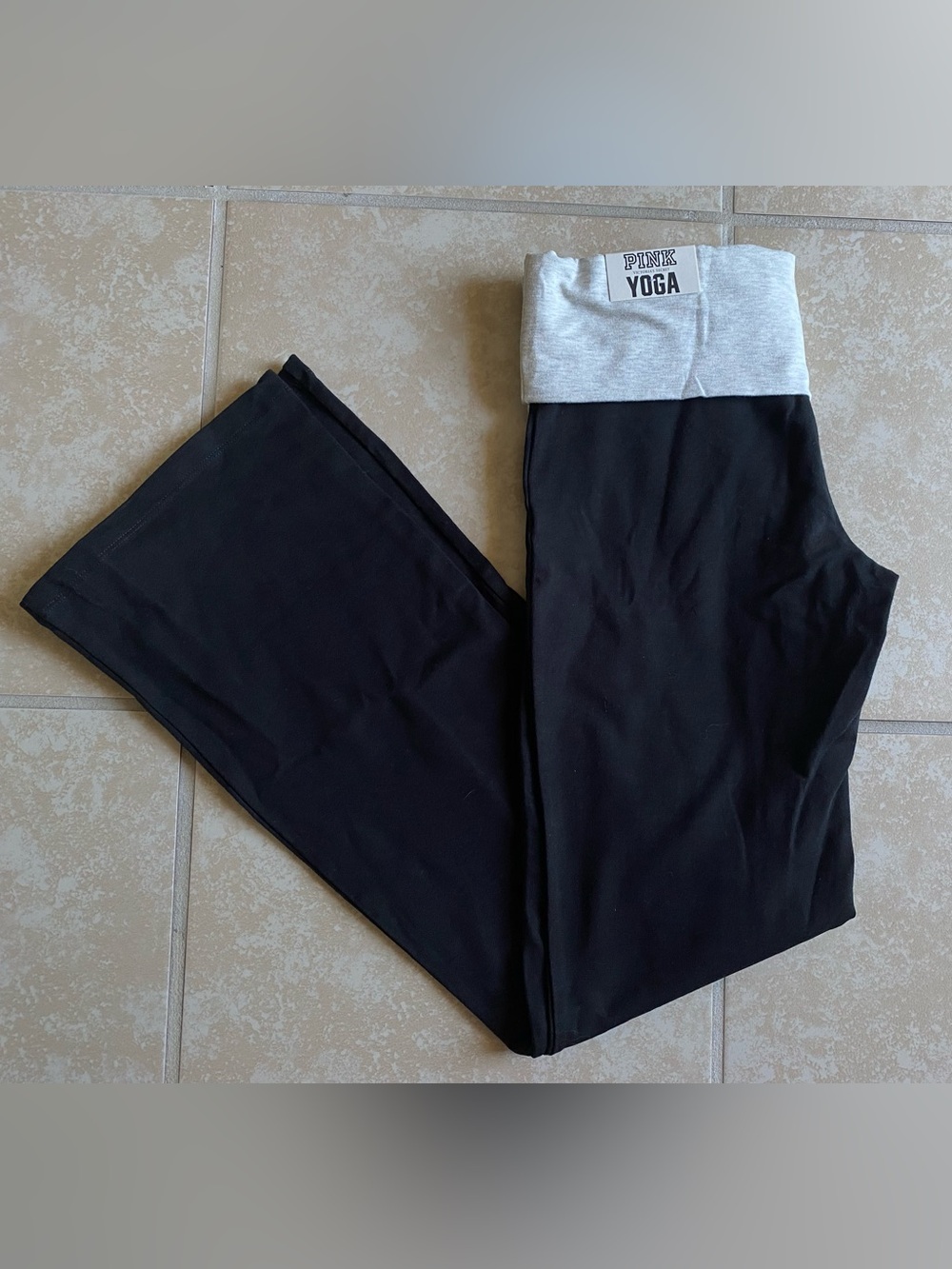 Victoria secret PINK NWT black foldover bootcut yoga pants - Picture 2 of 13